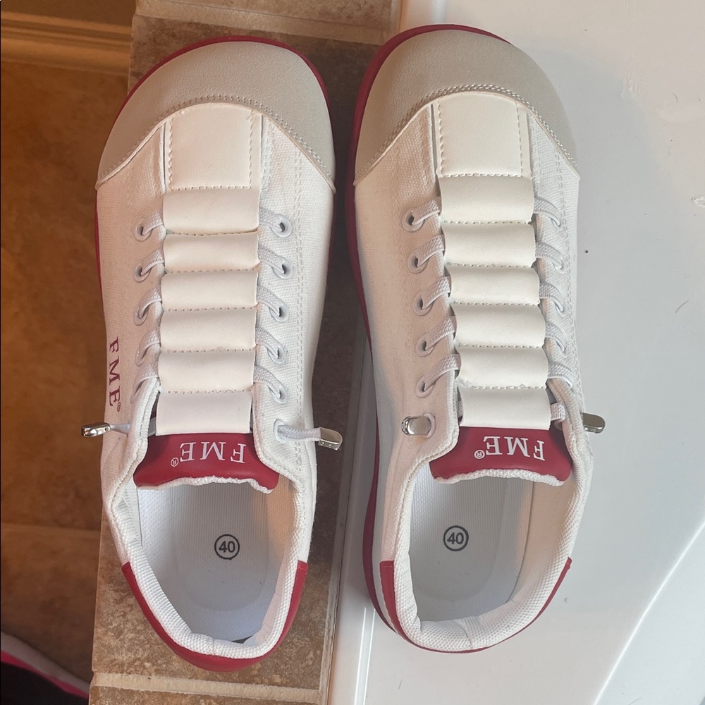 FME Makeover Essentials White Red Casual Sneakers Never Worn, Run Big (size 9) - Picture 4 of 8